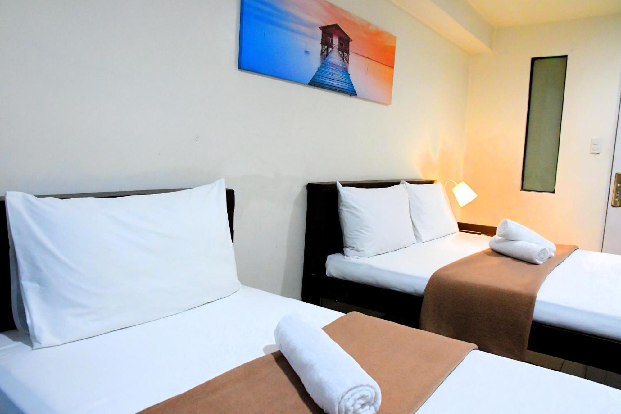 Arzo Hotel Makati Makati City Exterior photo
