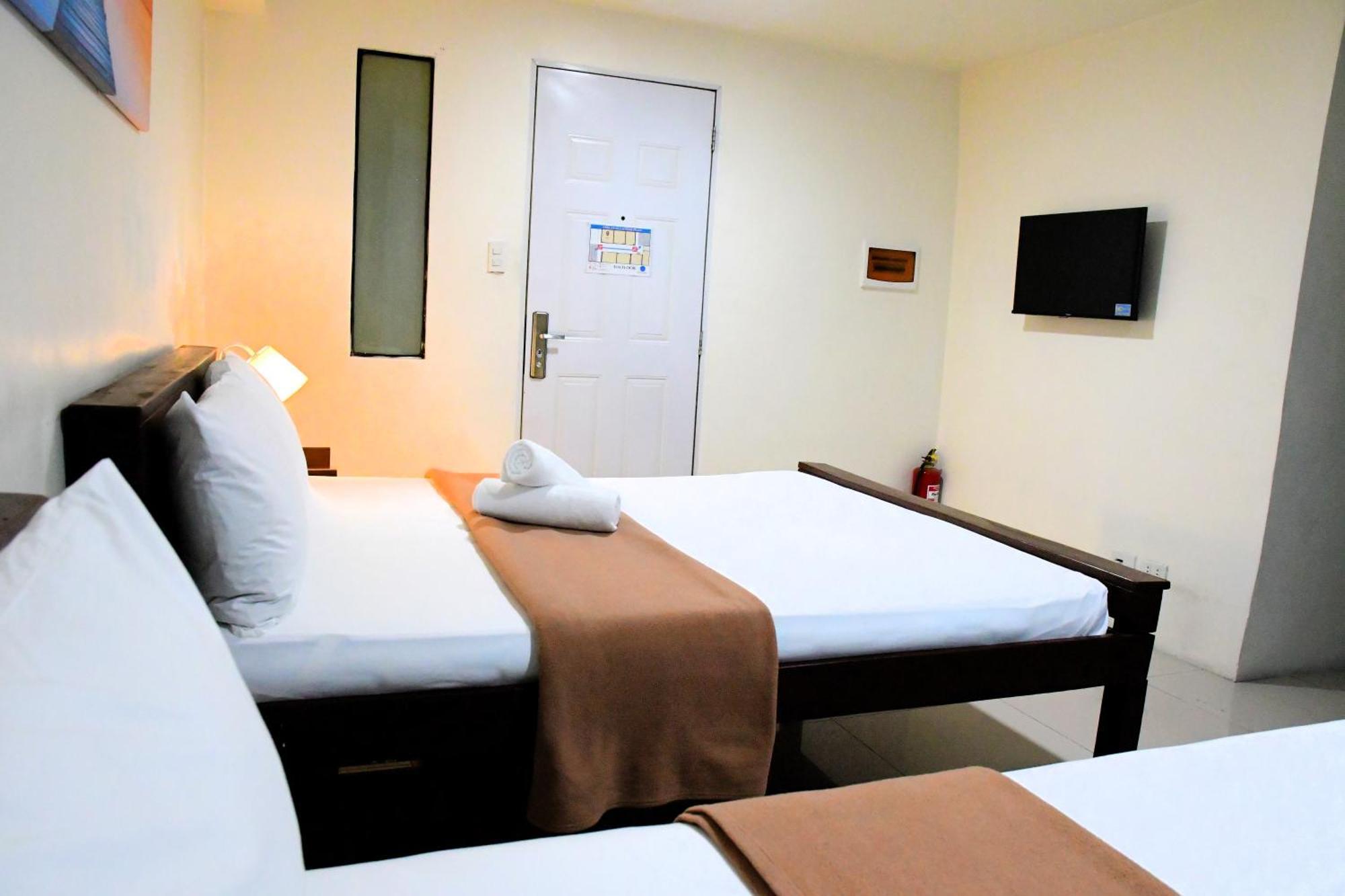 Arzo Hotel Makati Makati City Exterior photo